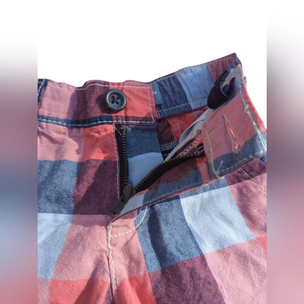 Old Navy Baby Plaid Shorts Size 18-24 Months.